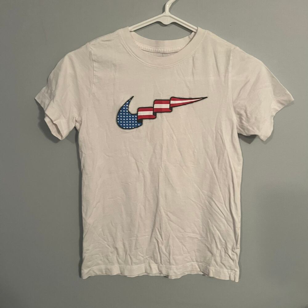 Nike The Nike Tee Short Sleeve USA Swish Logo Shirt Youth Size Medium
